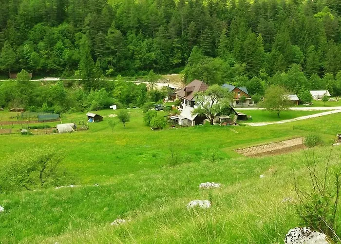 Apartma Kukc Bovec דירה *